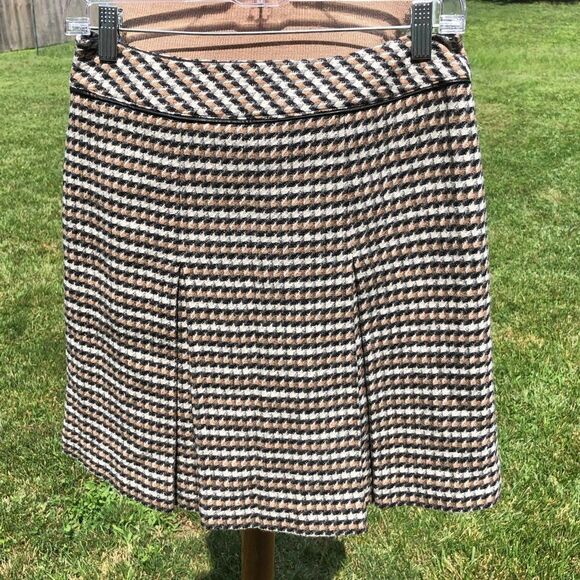 TALBOT’S A Line Pleated Herringbone Print Skirt - Picture 4 of 8